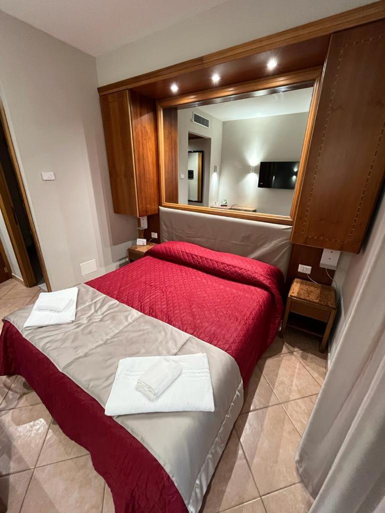 Affittacamere Regio Rome Buitenkant foto